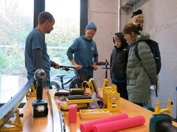 <div class="cmswysiwyg"><p>Tipps, Beratung und Hilfe für die Pflege und Reparatur von Mountainbikes und Langlaufski gab es in der nagelneuen Werkstatt der Mountainbike- und Nordicgruppe.</p>
<div class="cleardiv">&nbsp;</div></div>