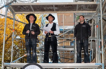 Ein weiterer Meilenstein ist erreicht - Richtfest Nr. 2 im Kletter- und Boulderzentrum B12 T&uuml;bingen