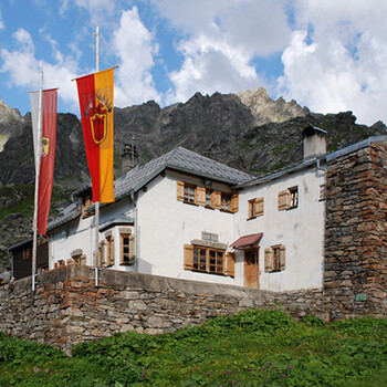 Mitten in der Silvretta - T&uuml;binger H&uuml;tte