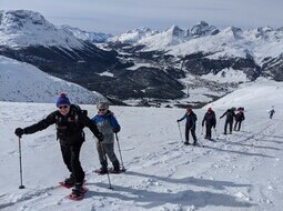 <div class="cmswysiwyg">Schneeschuhtour auf Muottas Muragl<div class="cleardiv">&nbsp;</div></div>