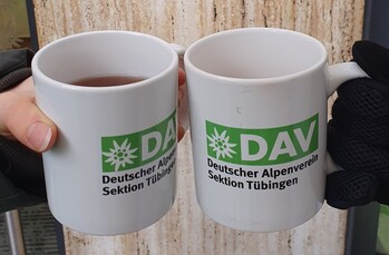 Weihnachtsmarkt T&uuml;bingen - DAV-Stand vor der Gesch&auml;ftsstelle