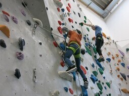 <div class="cmswysiwyg"><p>Speziell für den Tag der offenen Tür wurde im Kletterturm ein Indoor-Klettersteig eingerichtet.</p>
<div class="cleardiv">&nbsp;</div></div>