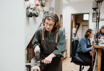 Im Einklang mit Tradition und Zukunft:  - Gr&uuml;ngold, ein nachhaltiger Partner unserer DAV-Sektion