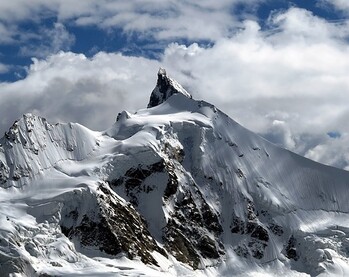 Tourenbericht Bergsteigen - Zinalrothorn &ndash; rassige Klettertour auf einen der &bdquo;gro&szlig;en&ldquo; Zermatter 4.000er